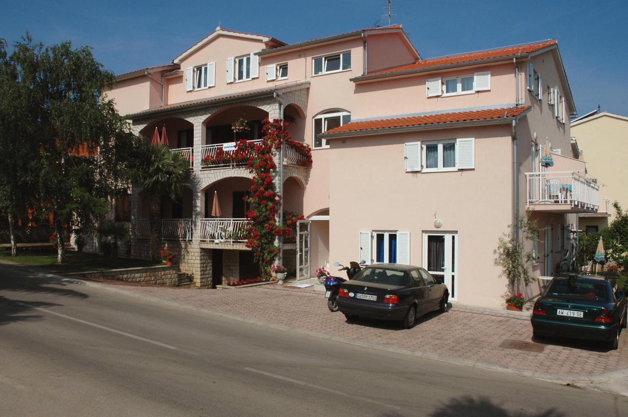 House Maric Apartment Пореч Екстериор снимка